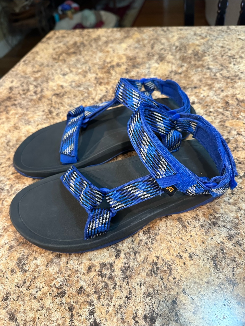 Teva Men's 6 Blue and Black Adjustable Sport Sandals